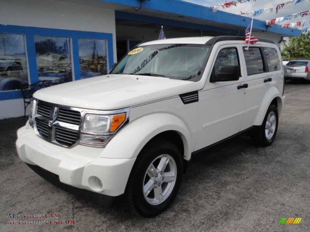 Stone White / Dark Slate Gray/Light Slate Gray Dodge Nitro SLT Stone White / Dark Slate Gray/Light Slate Gray Dodge Nitro SLT