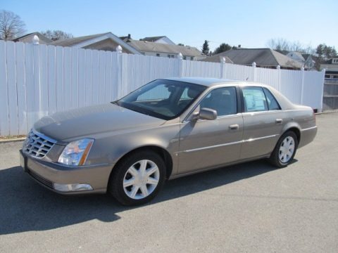 Radiant Bronze Metallic 2006 Cadillac DTS Radiant Bronze Metallic 2006 Cadillac DTS