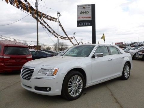 Ivory Tri-Coat Pearl 2011 Chrysler 300 C Hemi AWD Ivory Tri-Coat Pearl 2011 Chrysler 300 C Hemi AWD
