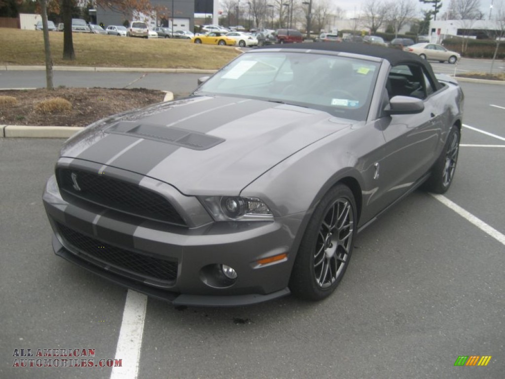 Ford Mustang Gray Perfomance