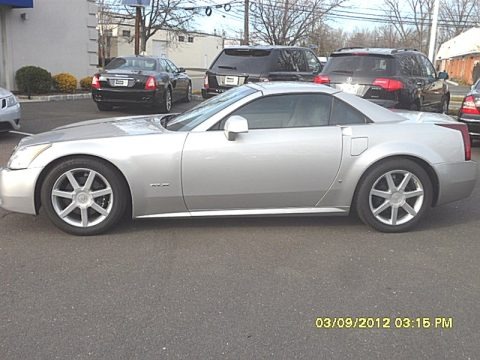 Light Platinum 2006 Cadillac XLR Roadster Light Platinum 2006 Cadillac XLR Roadster