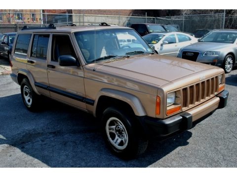 Desert Sand Pearl 2000 Jeep Cherokee Sport 4x4