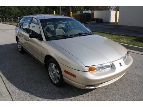 Gold 2001 Saturn S Series SW2 Wagon Gold 2001 Saturn S Series SW2 Wagon