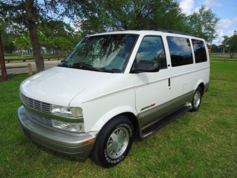 Ivory White 2002 Chevrolet Astro LS AWD