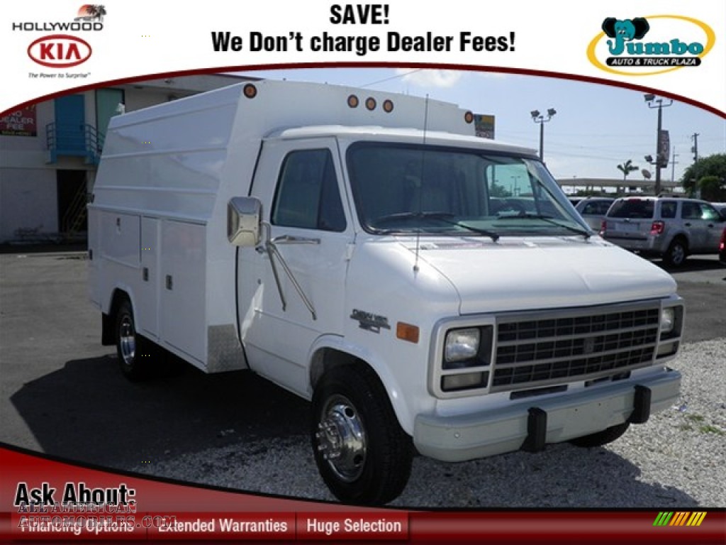 1996 Chevrolet Chevy Van G30 Service Truck in Olympic White photo 24