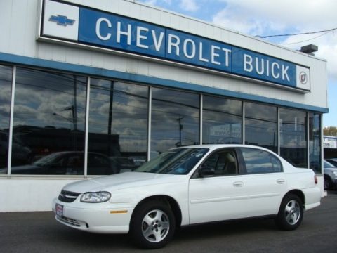 Summit White 2005 Chevrolet Classic 