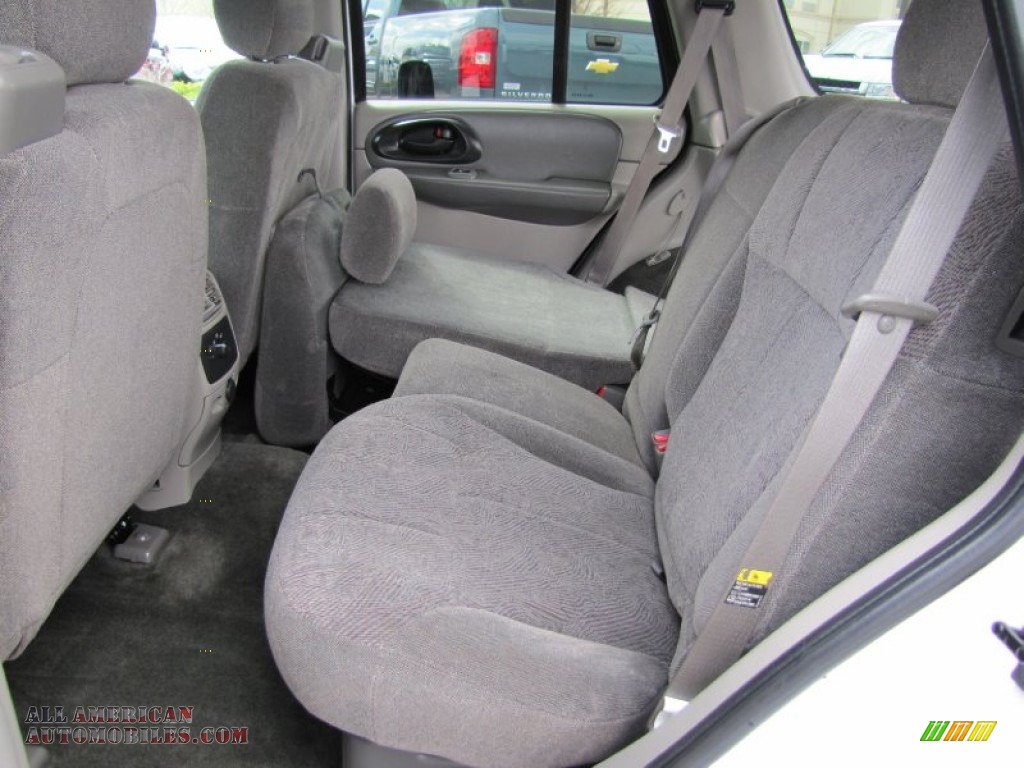 2004 TrailBlazer LS 4x4 - Summit White / Medium Pewter photo #23 2004 TrailBlazer LS 4x4 - Summit White / Medium Pewter photo #23