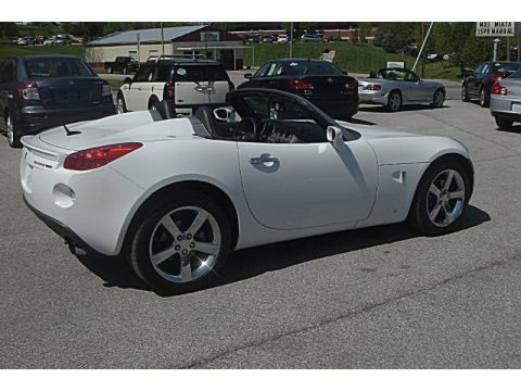 Pure White 2008 Pontiac Solstice GXP Roadster Pure White 2008 Pontiac Solstice GXP Roadster