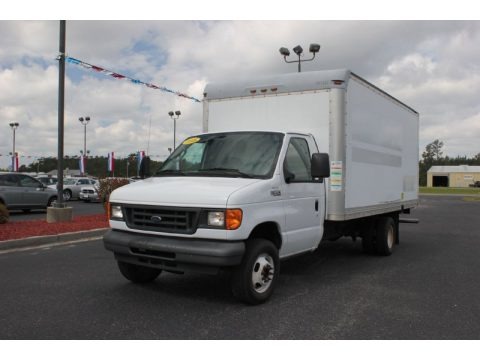 Oxford White 2005 Ford E Series Cutaway E350 Commercial Moving Truck
