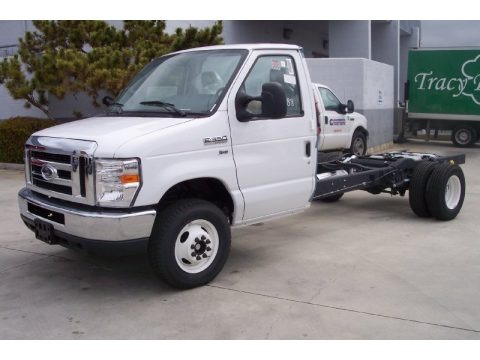 Oxford White 2012 Ford E Series Cutaway E350 Chassis