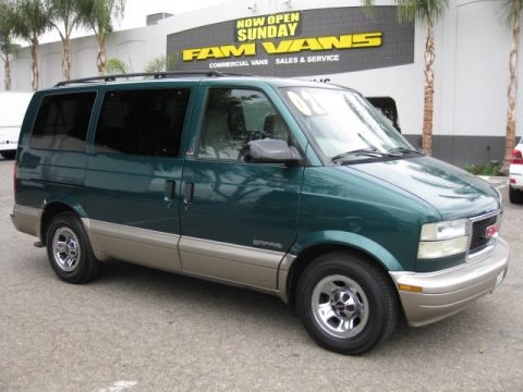 Forest Green Metallic 2002 GMC Safari SLE