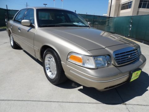 Harvest Gold Metallic 2000 Ford Crown Victoria LX Sedan Harvest Gold Metallic 2000 Ford Crown Victoria LX Sedan