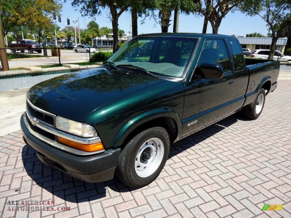 2002 S10 Extended Cab - Forest Green Metallic / Medium Gray photo #2
