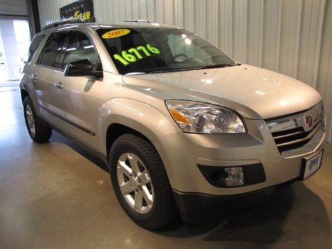 Silver Pearl 2007 Saturn Outlook XE AWD Silver Pearl 2007 Saturn Outlook XE AWD