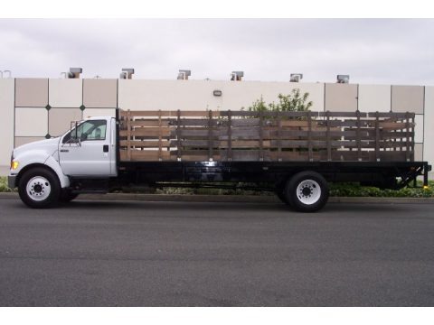 Oxford White 2006 Ford F650 Super Duty XLT Regular Cab Stake Truck
