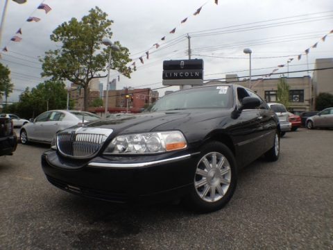 Black 2011 Lincoln Town Car Signature Limited