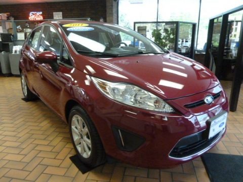 Bright Magenta Metallic 2011 Ford Fiesta SE Hatchback Bright Magenta Metallic 2011 Ford Fiesta SE Hatchback