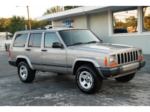Silverstone Metallic 2001 Jeep Cherokee Sport