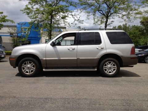Silver Birch Metallic 2004 Mercury Mountaineer AWD Silver Birch Metallic 2004 Mercury Mountaineer AWD