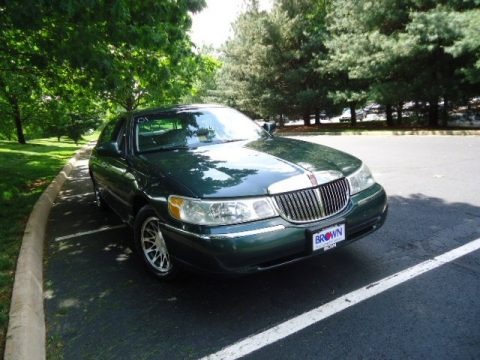 Medium Charcoal Green Metallic 2001 Lincoln Town Car Signature