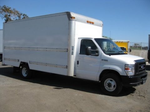 Oxford White 2008 Ford E Series Cutaway E350 Commercial Moving Truck