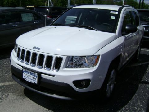 Bright White 2012 Jeep Compass Latitude 4x4 Bright White 2012 Jeep Compass Latitude 4x4