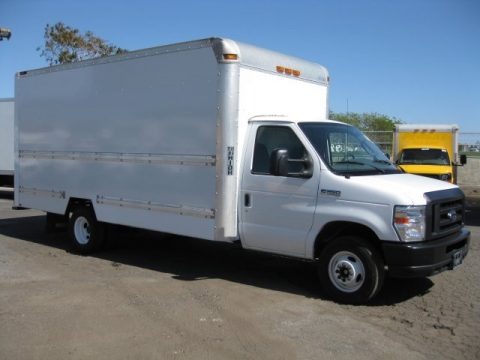 Oxford White 2008 Ford E Series Cutaway E350 Commercial Moving Truck