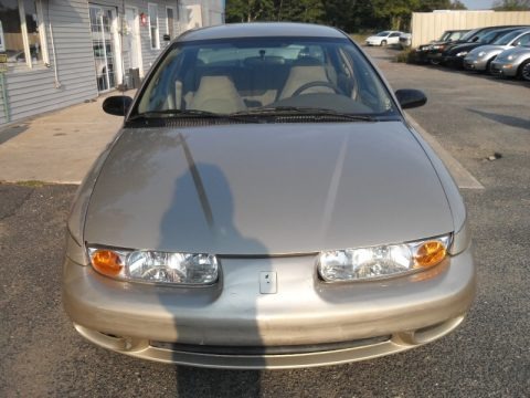 Gold 2001 Saturn S Series SL1 Sedan Gold 2001 Saturn S Series SL1 Sedan