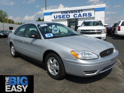 Silver Frost Metallic 2006 Ford Taurus SE Silver Frost Metallic 2006 Ford Taurus SE