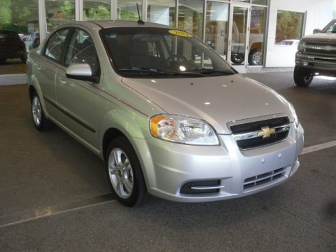 Ice Silver Metallic 2011 Chevrolet Aveo LT Sedan