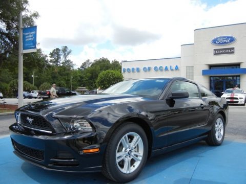 Black 2013 Ford Mustang V6 Coupe Black 2013 Ford Mustang V6 Coupe
