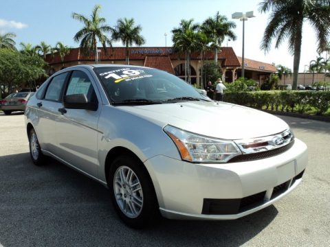 Ingot Silver Metallic 2010 Ford Focus SE Sedan