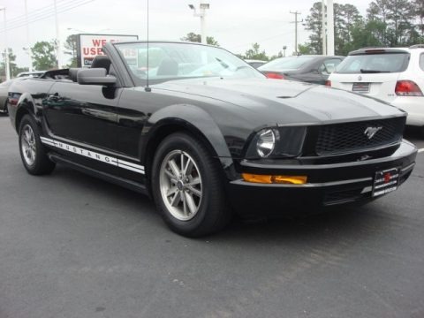 Black 2005 Ford Mustang V6 Premium Convertible Black 2005 Ford Mustang V6 Premium Convertible