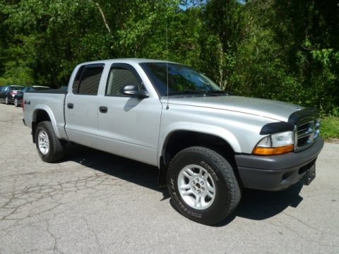 Bright Silver Metallic 2004 Dodge Dakota SXT Quad Cab 4x4