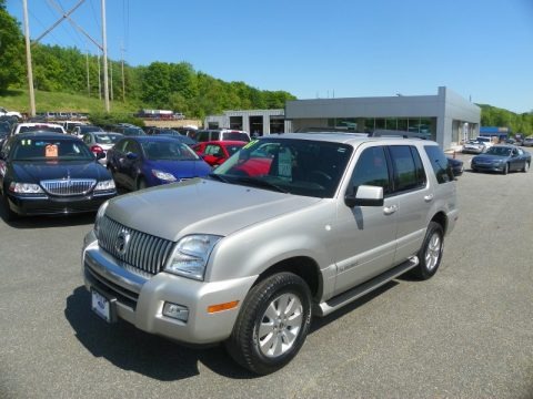 Silver Birch Metallic 2007 Mercury Mountaineer AWD Silver Birch Metallic 2007 Mercury Mountaineer AWD