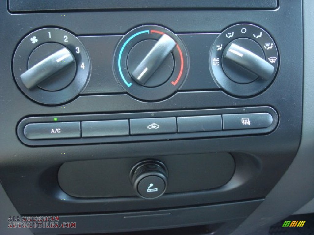 2004 Ford F150 XLT SuperCab in Black photo #17 - C63775 | All American