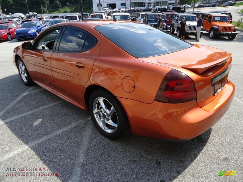2004 Grand Prix GTP Sedan - Fusion Orange Metallic / Dark Pewter photo #7