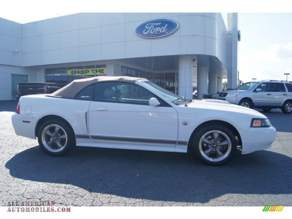 2004 Mustang GT Convertible - Oxford White / Medium Parchment photo #2