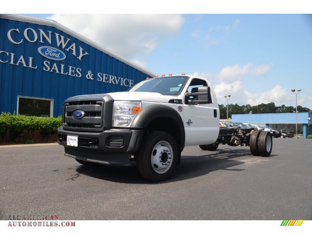 2012 Ford F550 Super Duty XL Regular Cab Chassis in Oxford White
