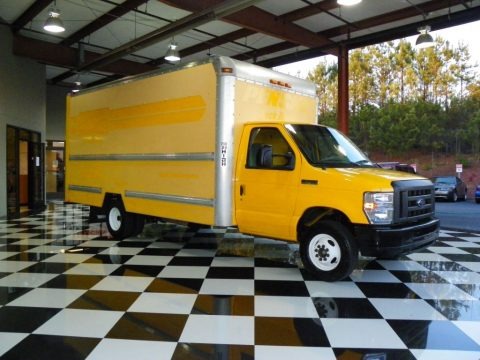 Yellow 2008 Ford E Series Cutaway E350 Commercial Moving Truck Yellow 2008 Ford E Series Cutaway E350 Commercial Moving Truck