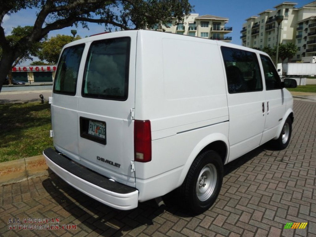 2000 Chevrolet Astro Cargo Van In Ivory White Photo #5 - 139888 