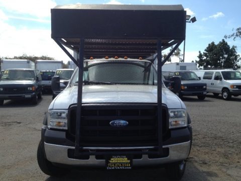 Oxford White 2007 Ford F550 Super Duty XL Crew Cab Dump Truck