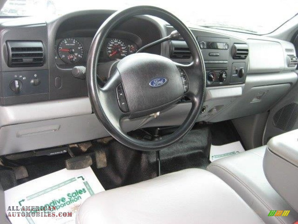 2007 F450 Super Duty XL Regular Cab 4x4 Chassis Utility - Oxford White / Medium Flint photo #8