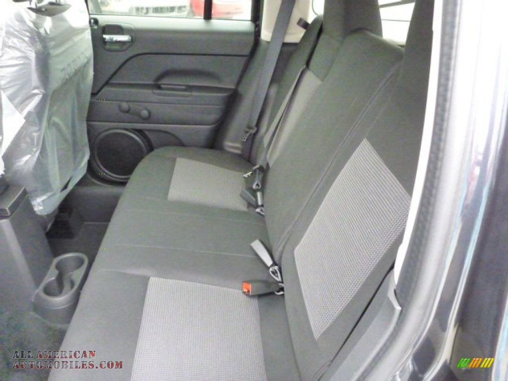 2014-jeep-patriot-sport-in-maximum-steel-metallic-photo-11-539468