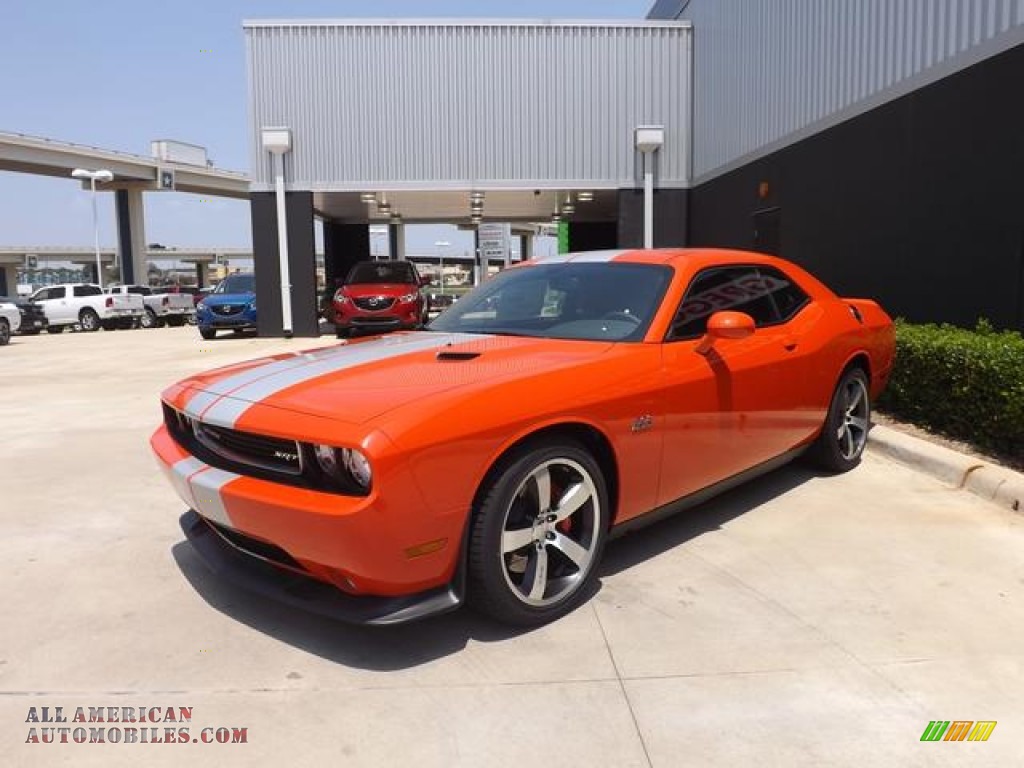 Dodge Challenger Hemi Orange