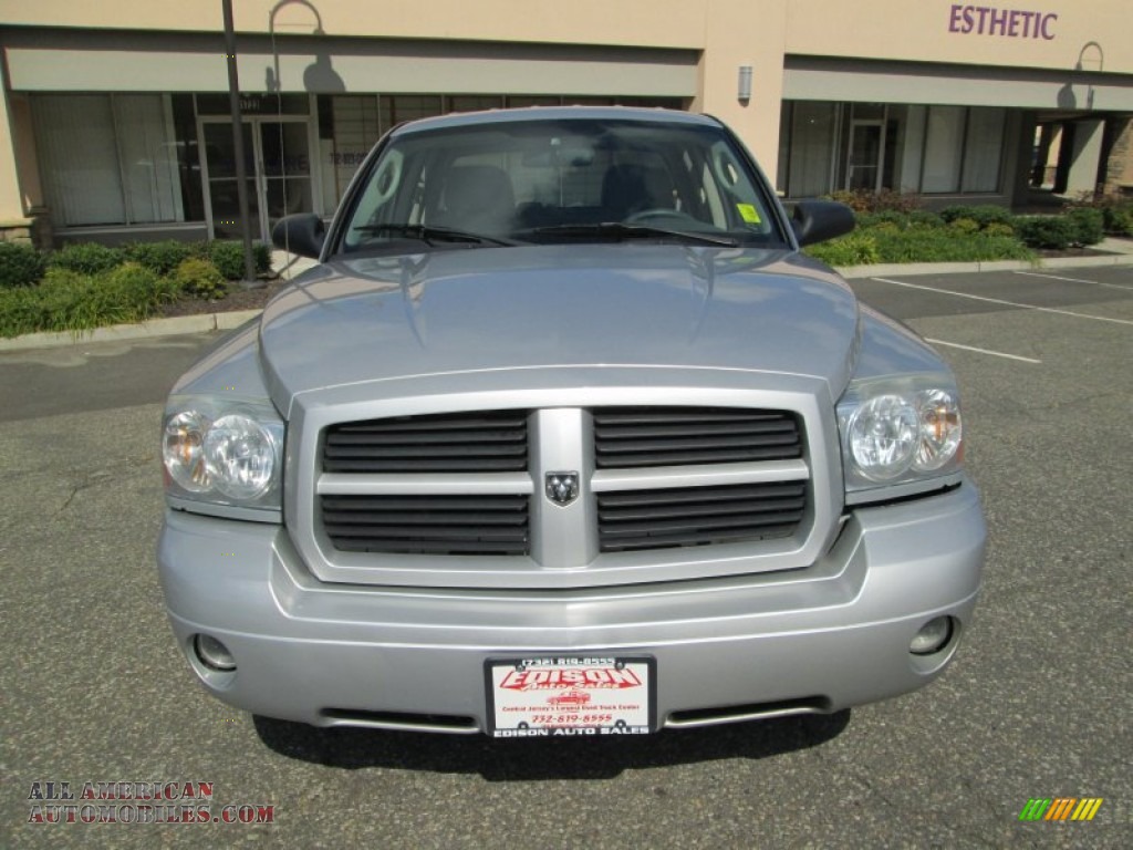 2006 Dakota SLT Quad Cab 4x4 - Bright Silver Metallic / Medium Slate Gray photo #12