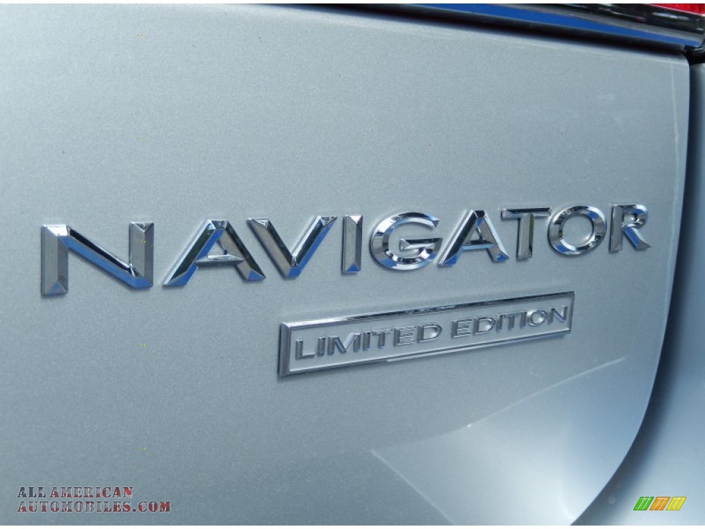 2014 Navigator 4x2 - Ingot Silver / Monochrome Limited Edition Canyon photo #4