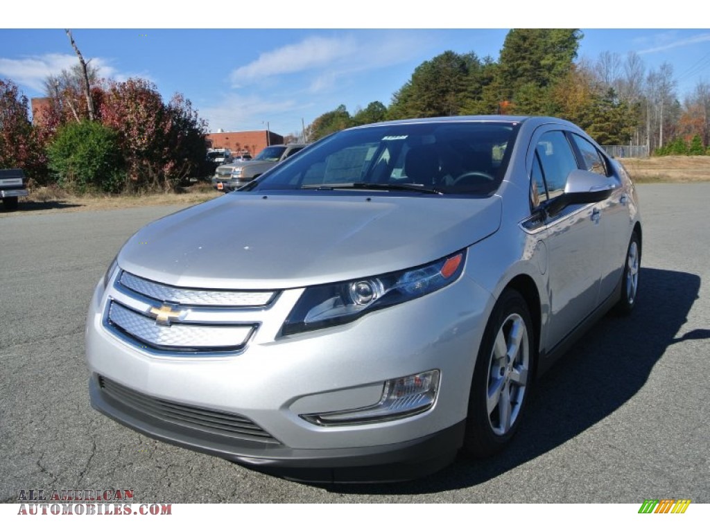 2014 Chevrolet Volt in Silver Ice Metallic photo #2 - 131443 | All