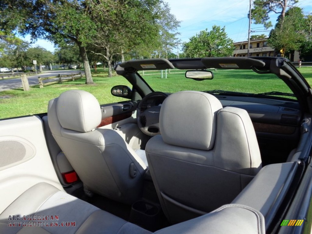 2006 Sebring Limited Convertible - Stone White / Light Taupe photo #8