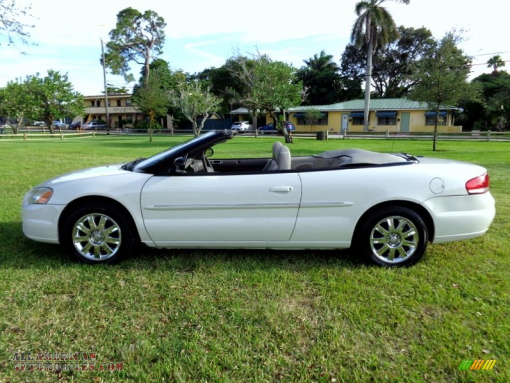 2006 Sebring Limited Convertible - Stone White / Light Taupe photo #9